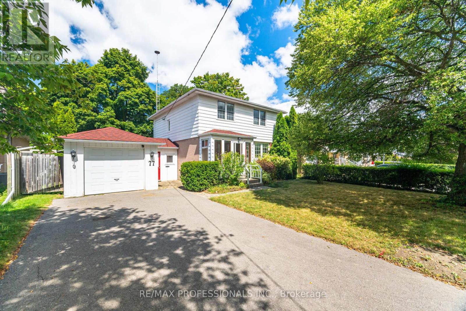 MLS® listing #29830262 for sale located at 77 BEDFORD PARK AVENUE