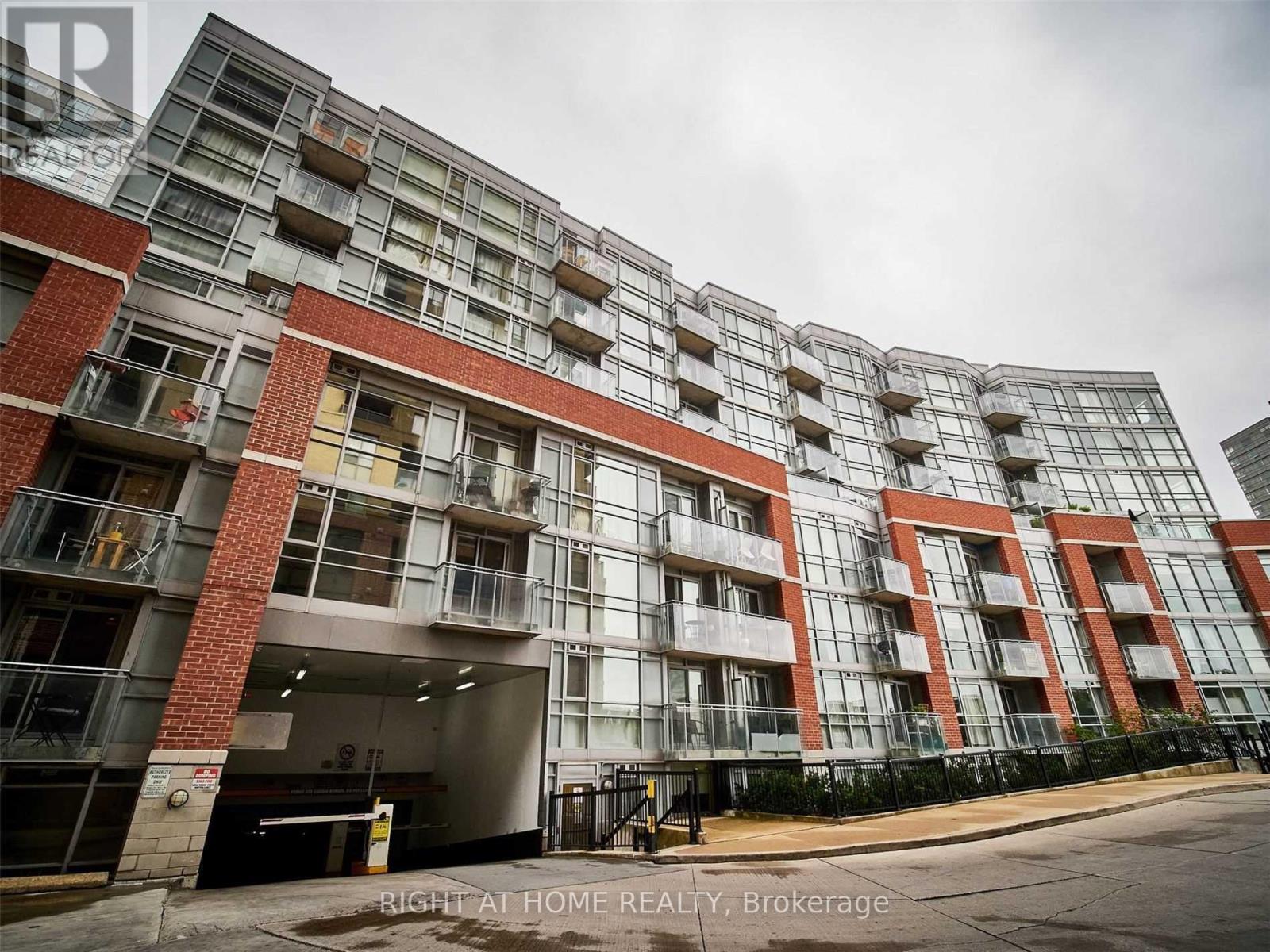 MLS® listing #29830342 for sale located at 201 - 170 SUDBURY STREET