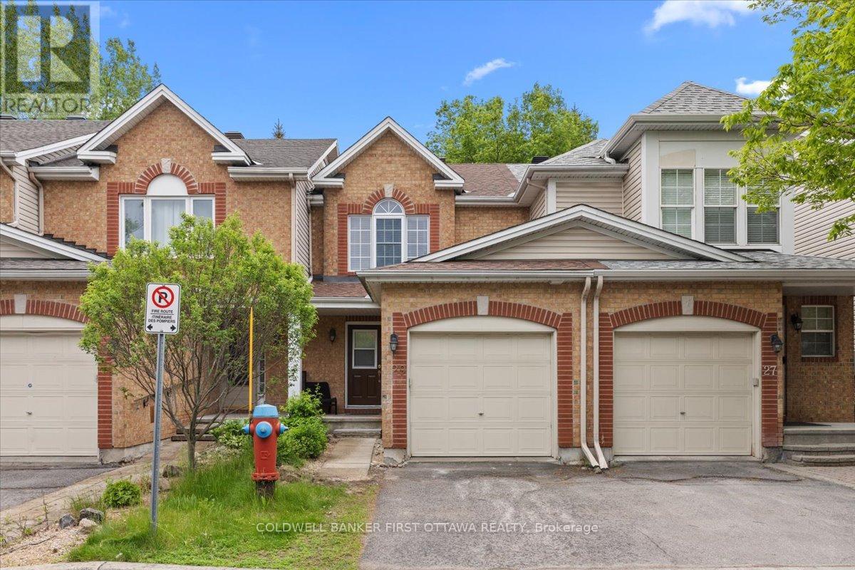 MLS® listing #29830474 for sale located at 29 HEARTLEAF PRIVATE