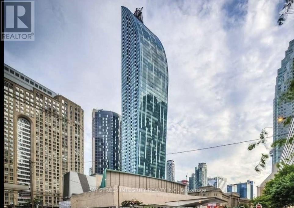 MLS® listing #29831242 for sale located at 1003 - 8 THE ESPLANADE ROAD