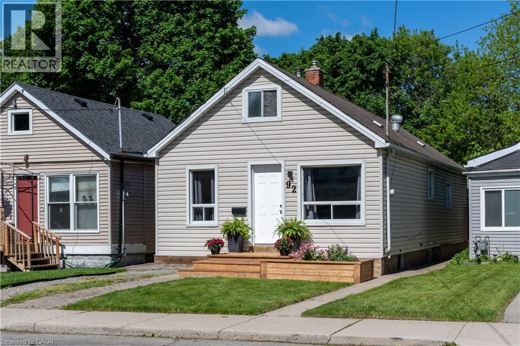 MLS® listing #29831300 for sale located at 92 EAST 24TH Street