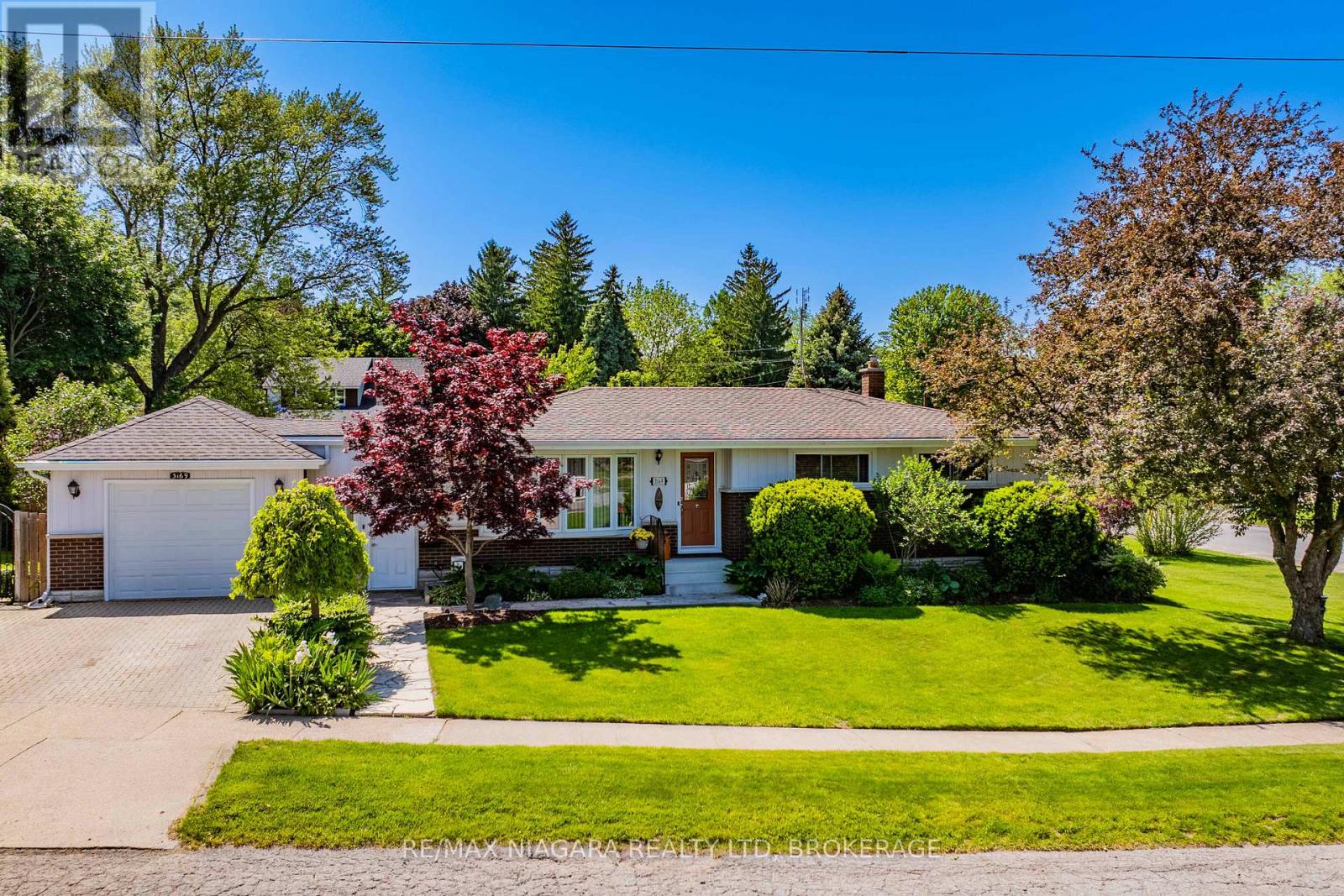 MLS® listing #29831372 for sale located at 3169 FRANCES AVENUE