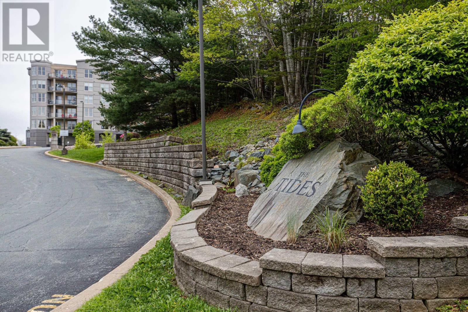 MLS® listing #29831624 for sale located at 106 36 Southgate Drive