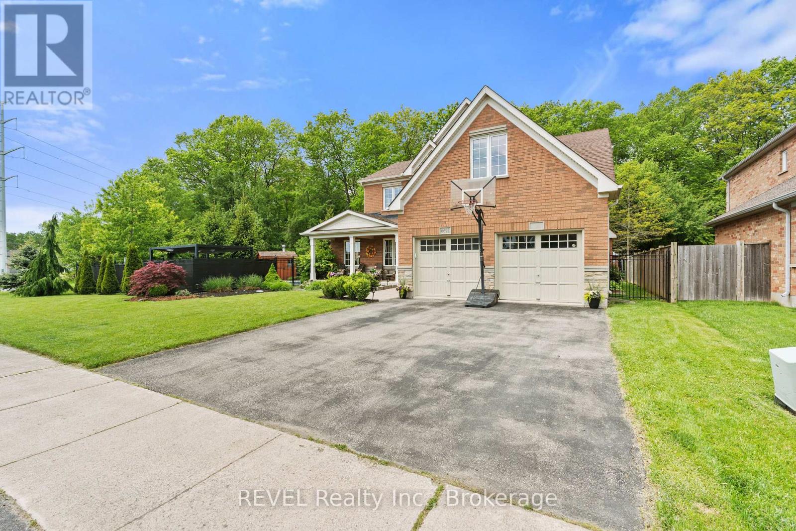 MLS® listing #29831697 for sale located at 6697 ST MICHAEL AVENUE