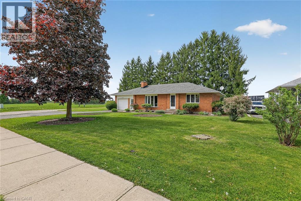 MLS® listing #29831712 for sale located at 190 SNYDER'S Road W