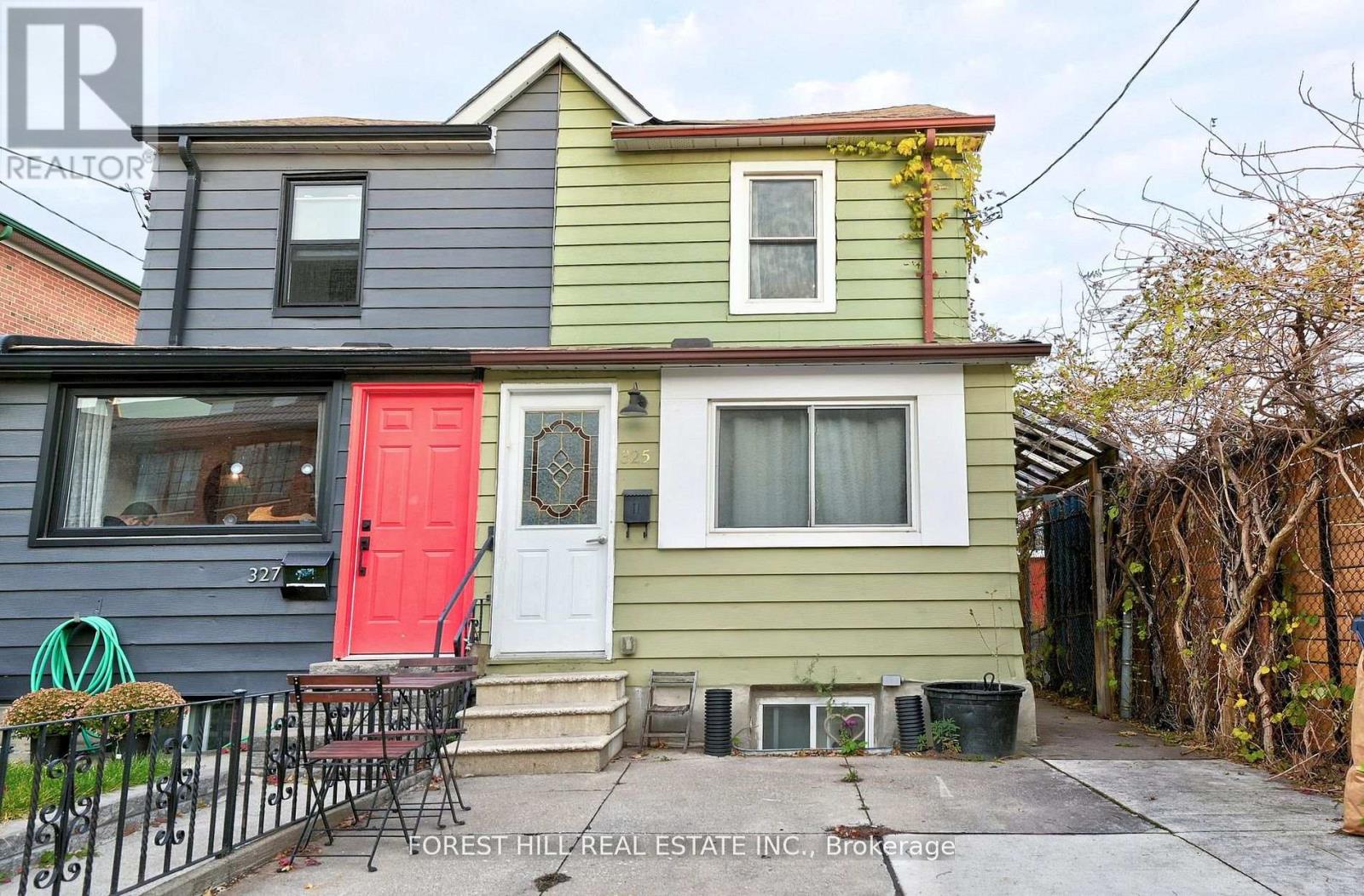 MLS® listing #29835379 for sale located at 325 WESTMORELAND AVENUE N