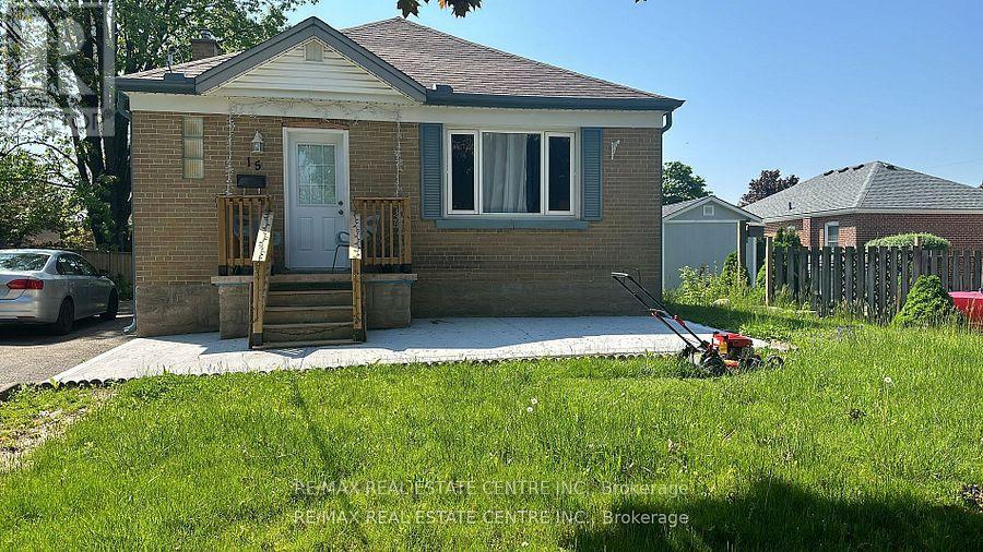 MLS® listing #29835635 for sale located at BASEMENT - 15 CHELSEA ROAD