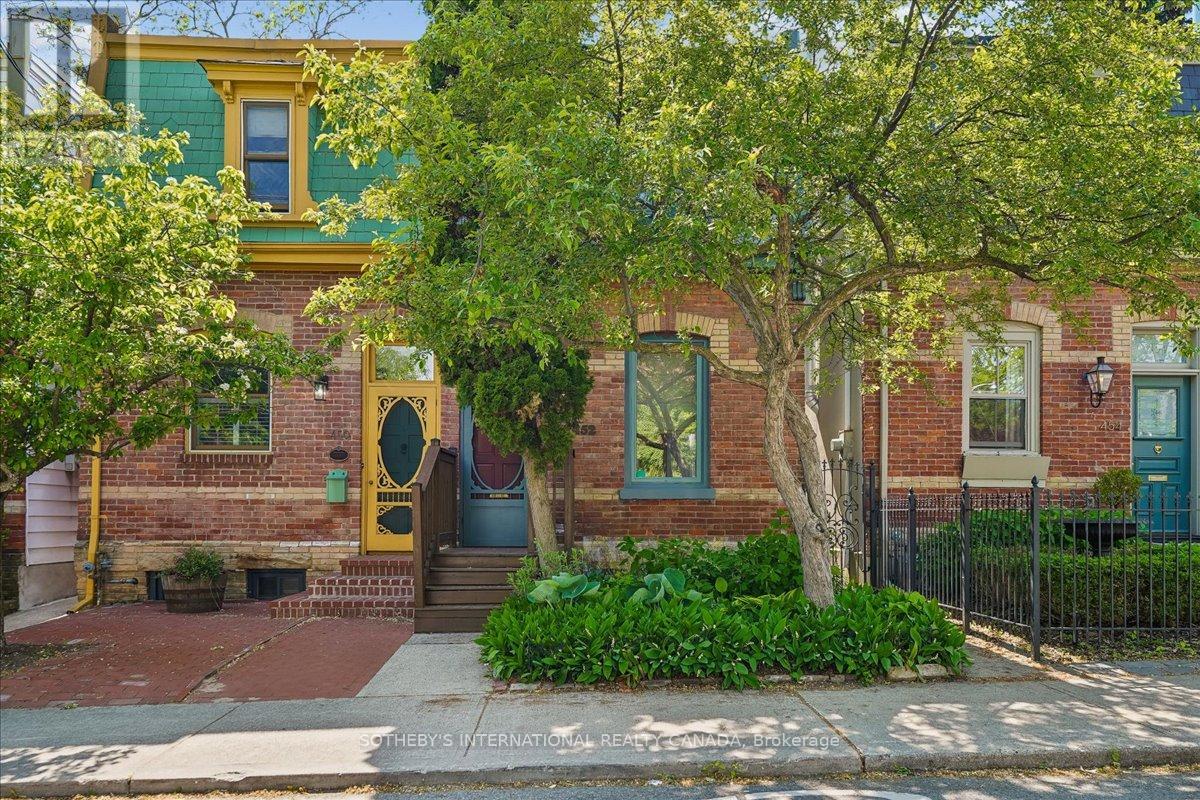 MLS® listing #29835764 for sale located at 452 SUMACH STREET