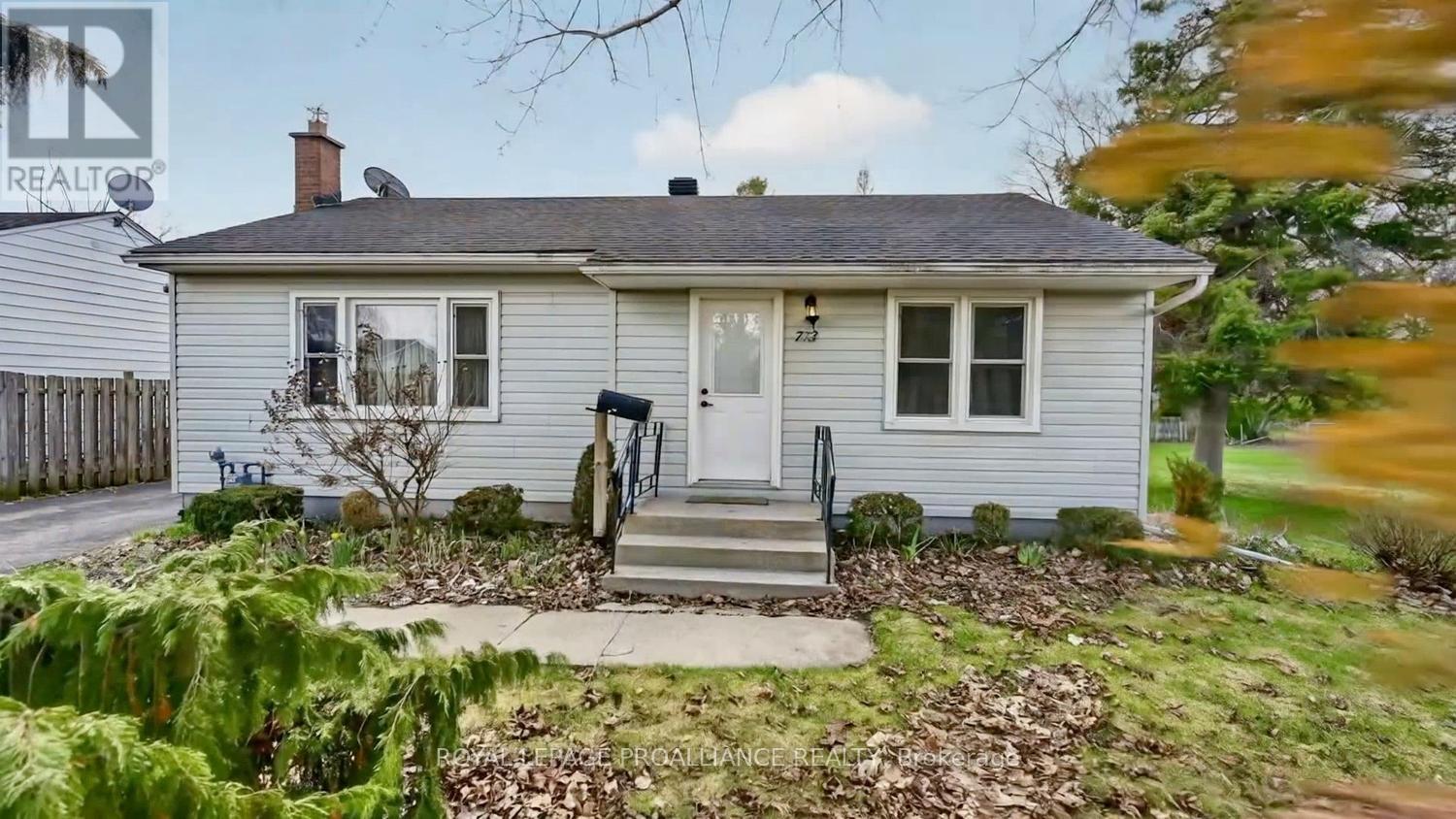 MLS® listing #29838017 for sale located at 773 ROYAL CRESCENT