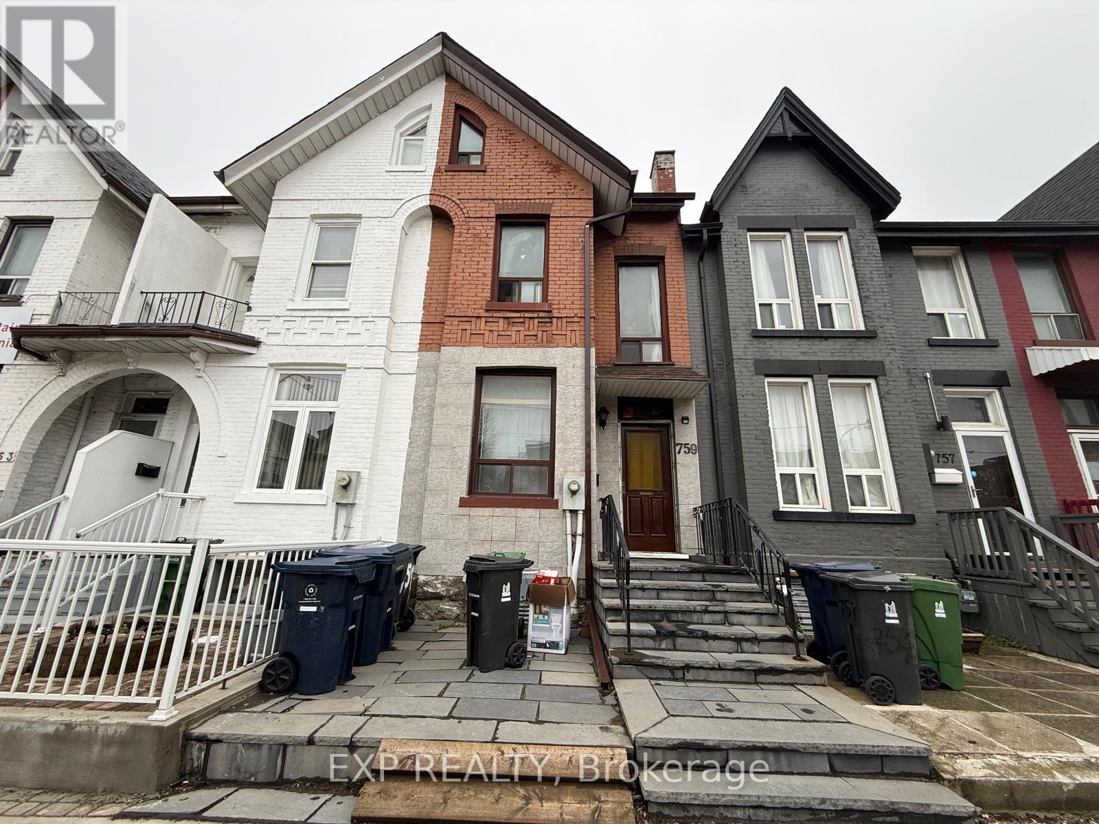 MLS® listing #29838032 for sale located at 2ND FL - 759 GERRARD STREET E