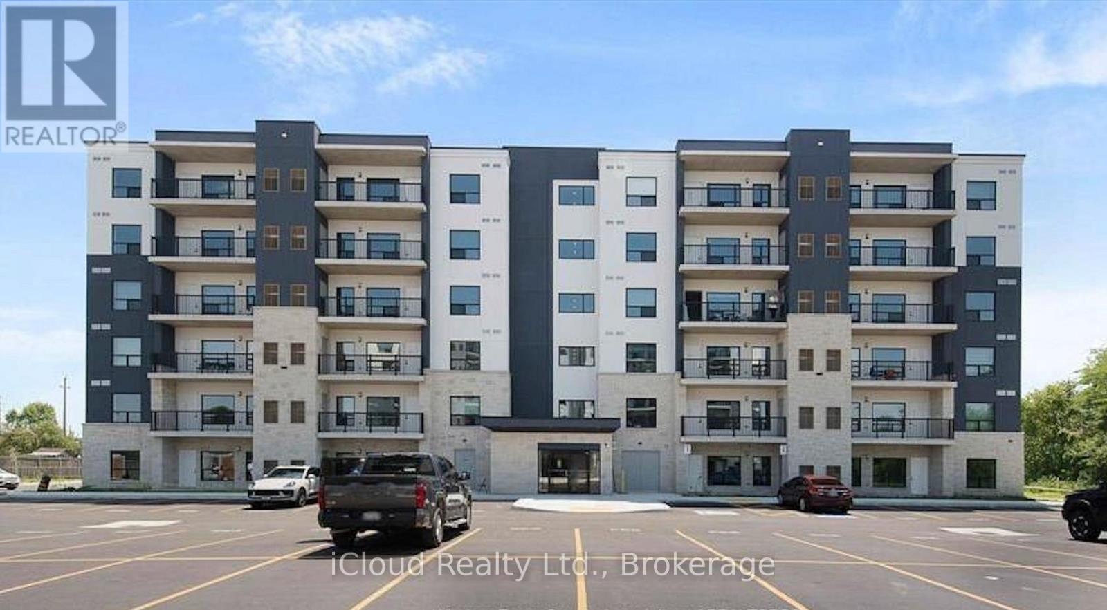 MLS® listing #29838054 for sale located at 524 - 3340 STELLA CRESCENT