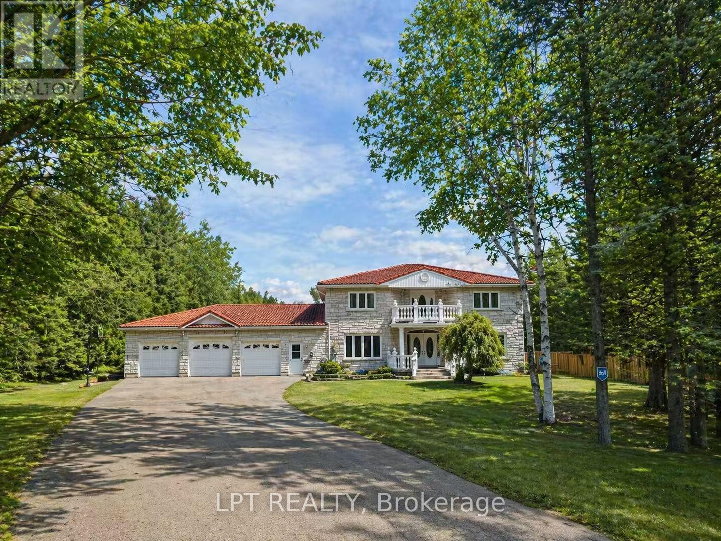 MLS® listing #29838072 for sale located at 5575 HALLS ROAD
