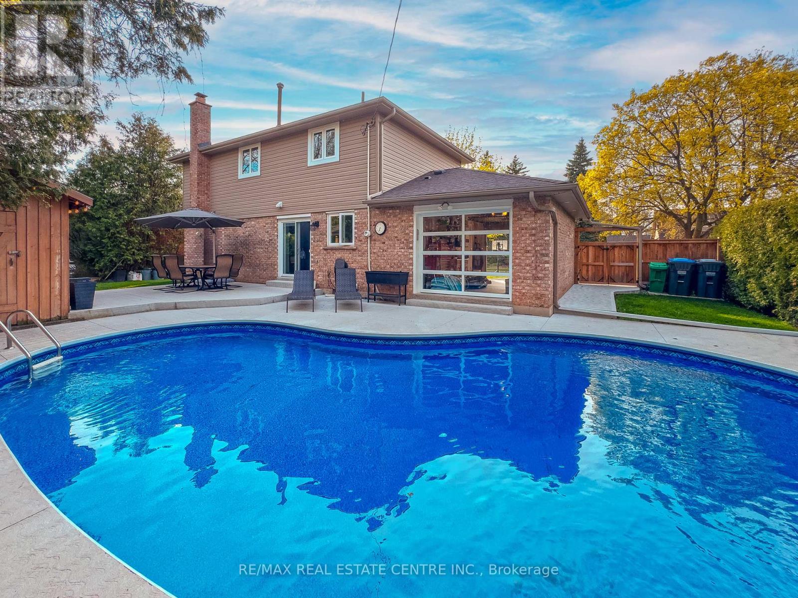 MLS® listing #29838223 for sale located at 35 TRELEAVEN DRIVE