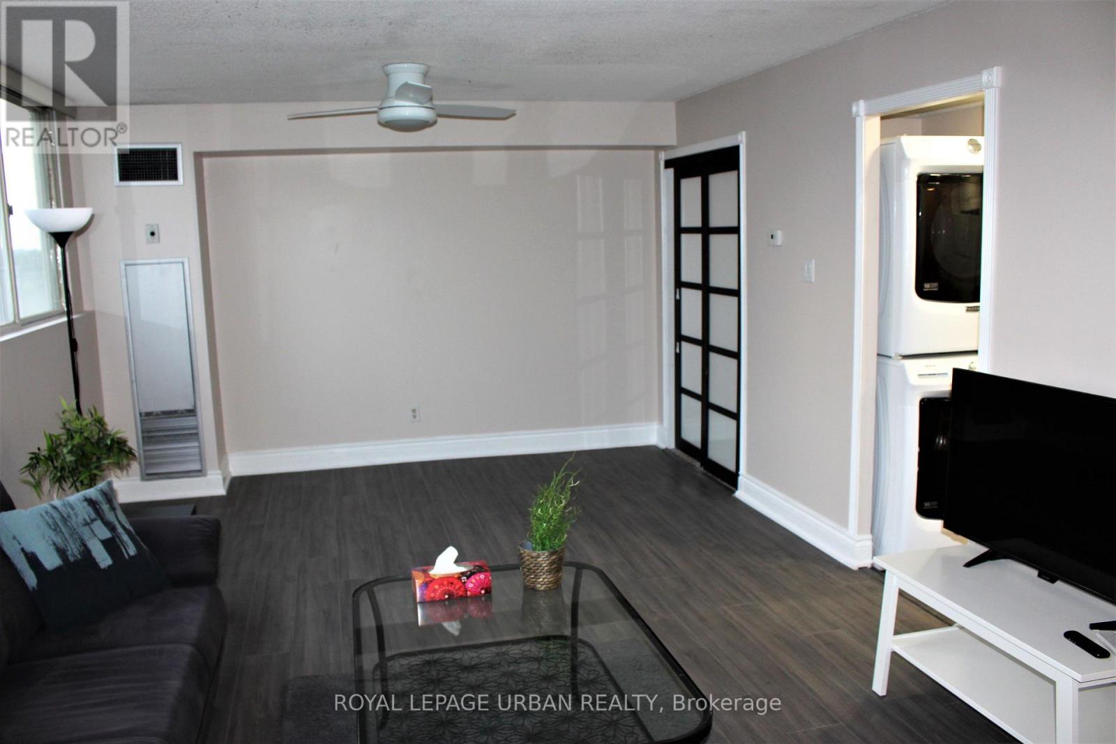 MLS® listing #29838315 for sale located at 1411 - 3695 KANEFF CRESCENT