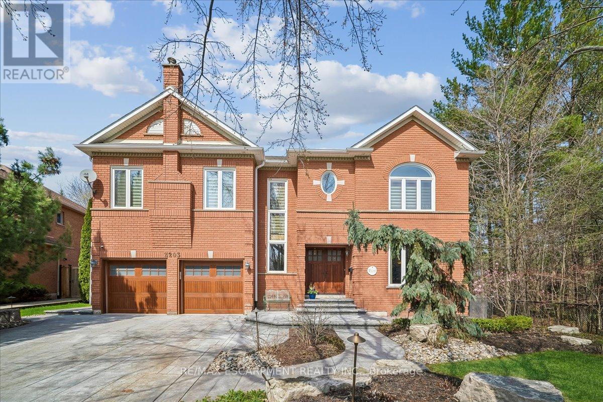 MLS® listing #29839399 for sale located at 2203 WINDING WOODS DRIVE