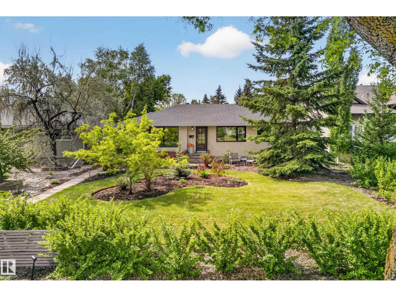 MLS® listing #29840687 for sale located at 13619 109 AV NW