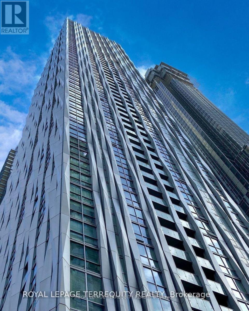 MLS® listing #29840993 for sale located at 4202 - 1 YORKVILLE AVENUE