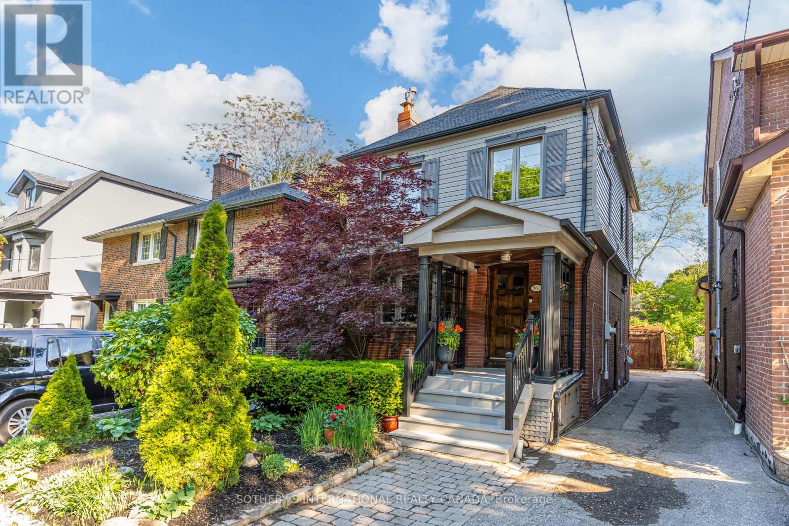 MLS® listing #29841404 for sale located at 361 HILLSDALE AVENUE E