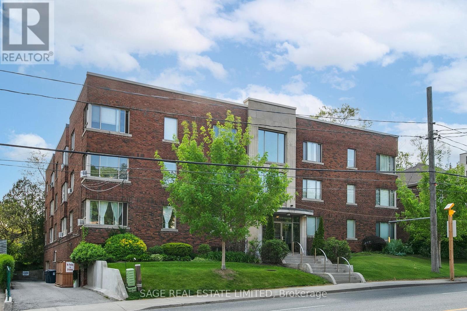 MLS® listing #29841622 for sale located at 204 - 1840 BATHURST STREET