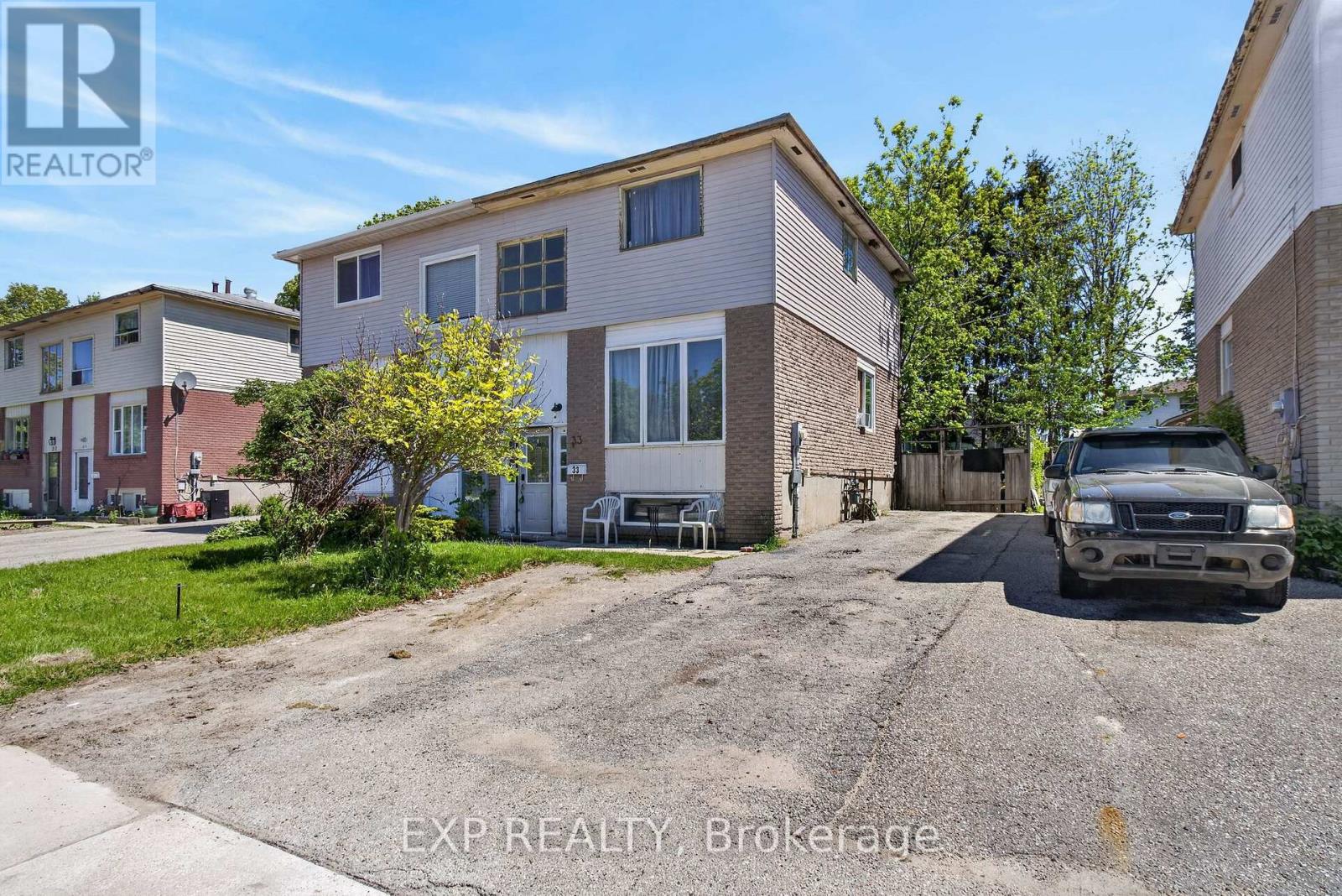 MLS® listing #29844661 for sale located at 33 CARLTON ROAD