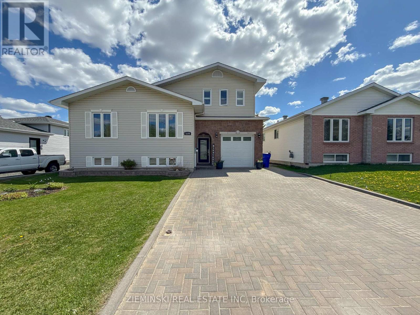 MLS® listing #29845389 for sale located at 1179 PARK AVENUE