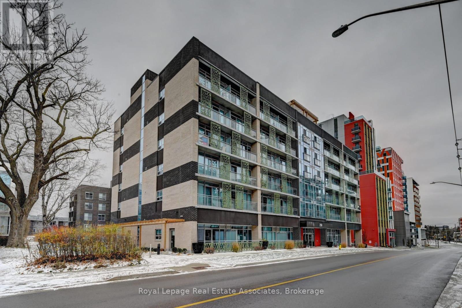 MLS® listing #29845885 for sale located at 319 - 250 ALBERT STREET
