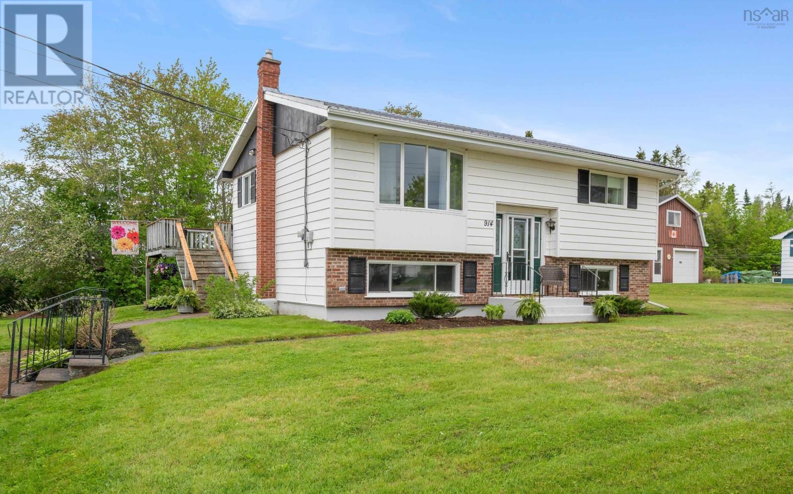 MLS® listing #29845954 for sale located at 914 West North River Road