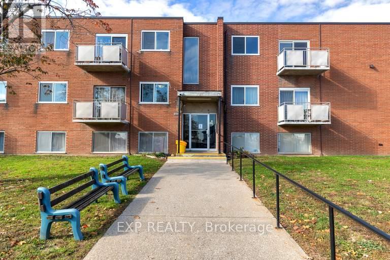 MLS® listing #29846124 for sale located at 3 - 3815 PORTAGE ROAD