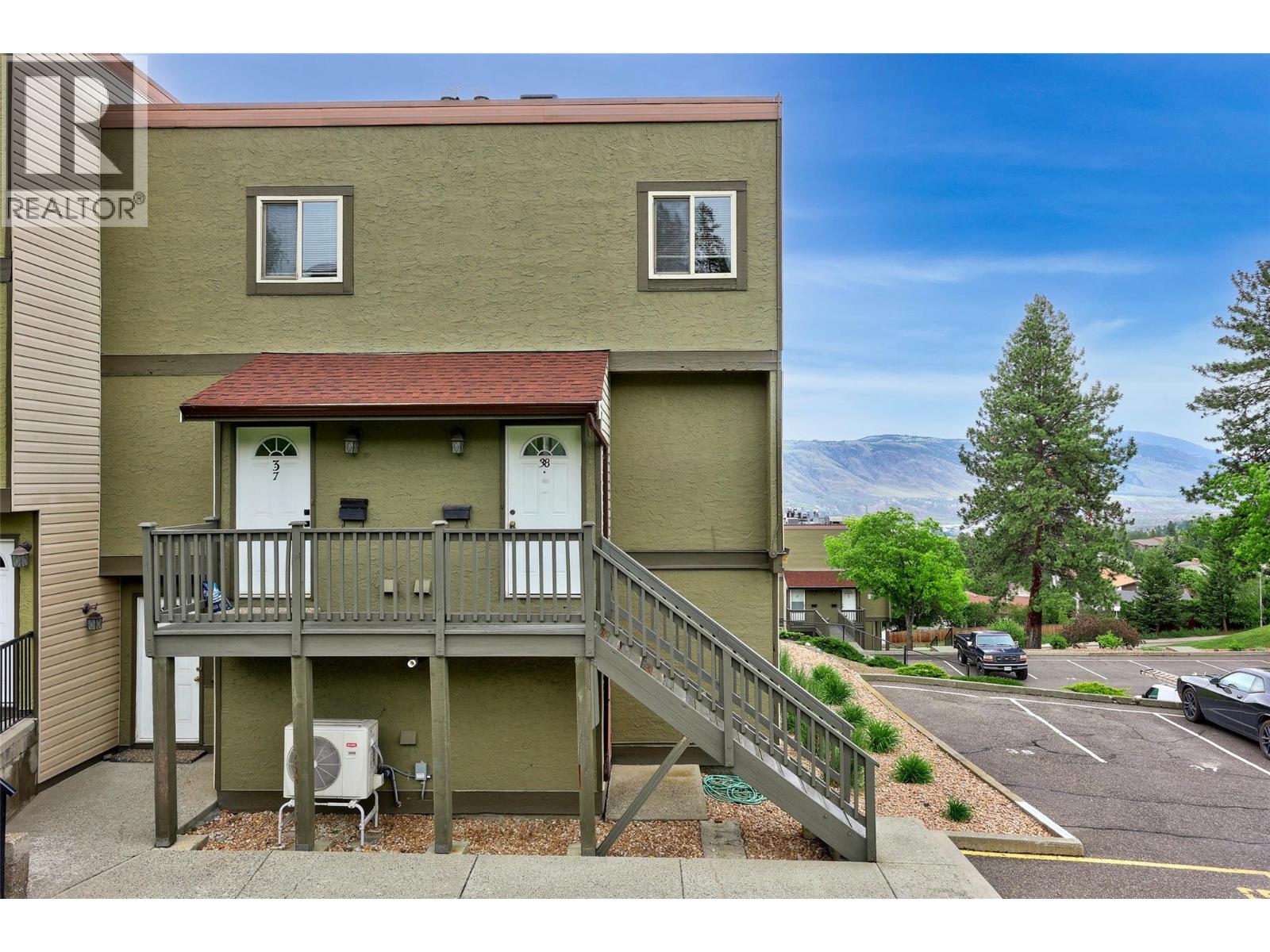 MLS® listing #29846612 for sale located at 1750 Summit Drive Unit# 38
