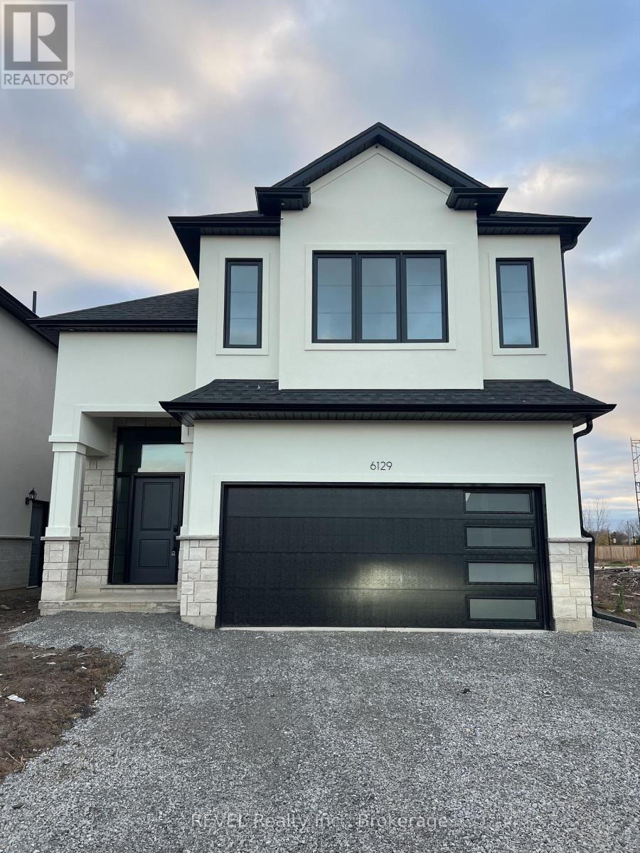 MLS® listing #29847157 for sale located at UPPER - 6129 CURLIN CRESCENT