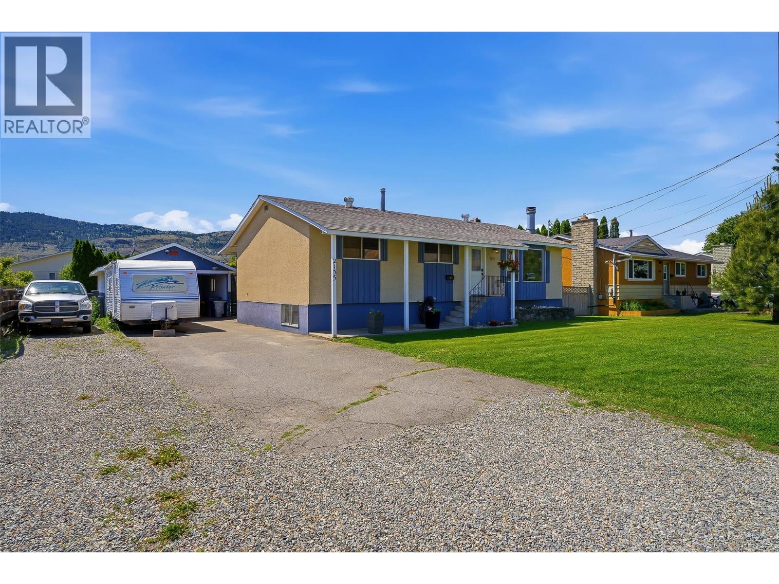 MLS® listing #29847180 for sale located at 2135 Fleetwood Avenue