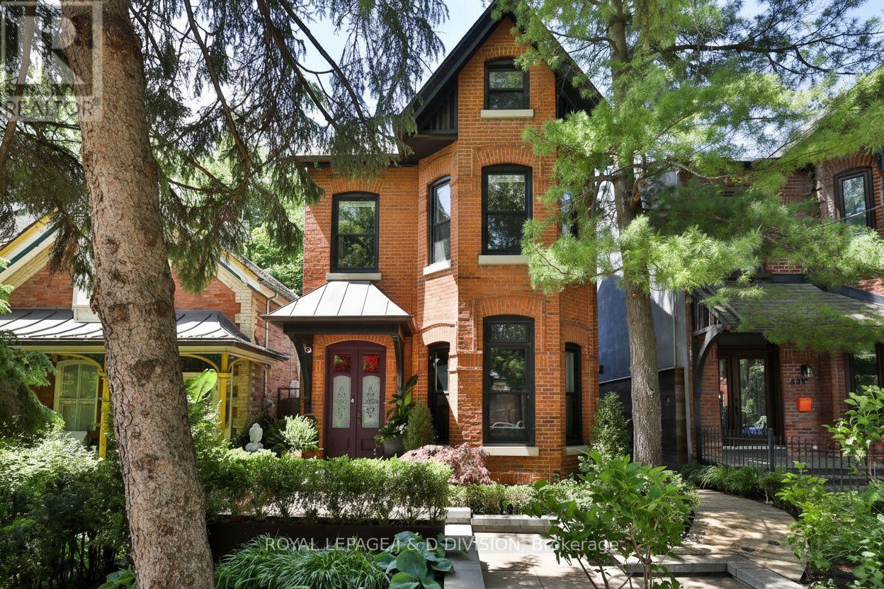 MLS® listing #29848150 for sale located at 426 ONTARIO STREET