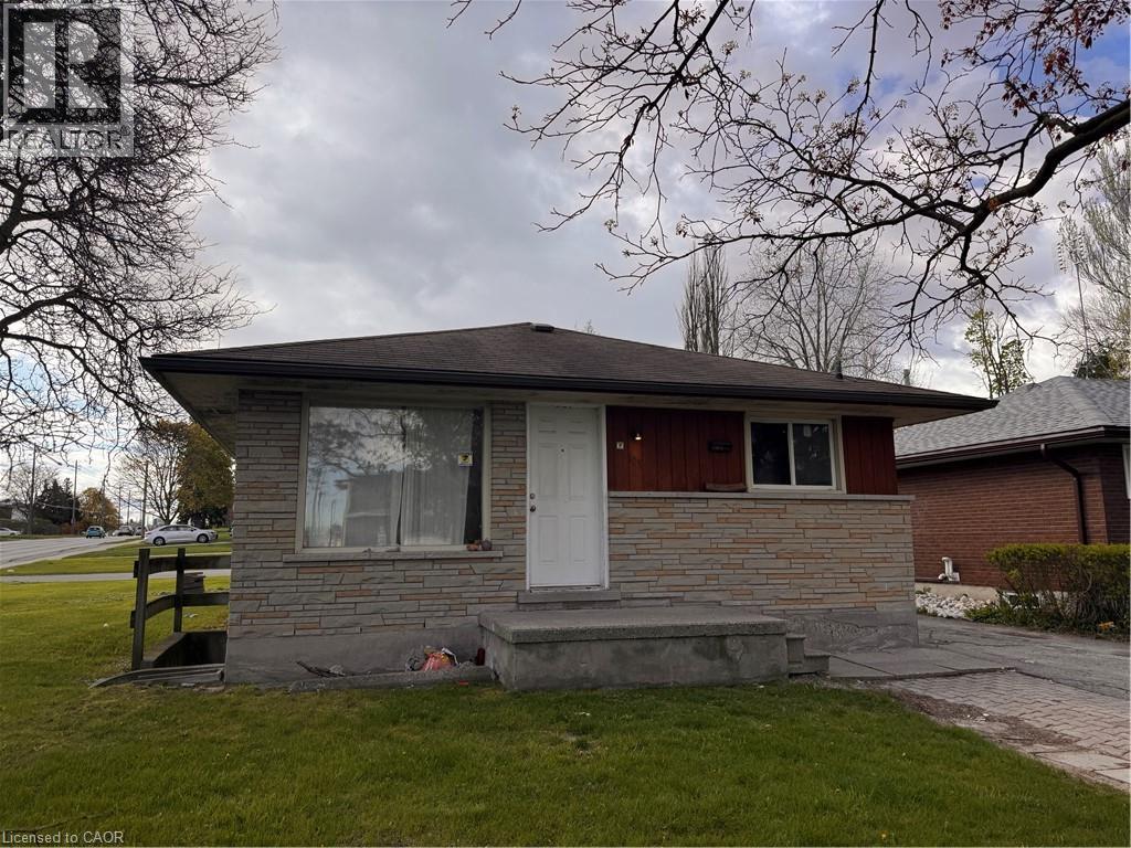 MLS® listing #29850865 for sale located at 105 MARSHALL Street