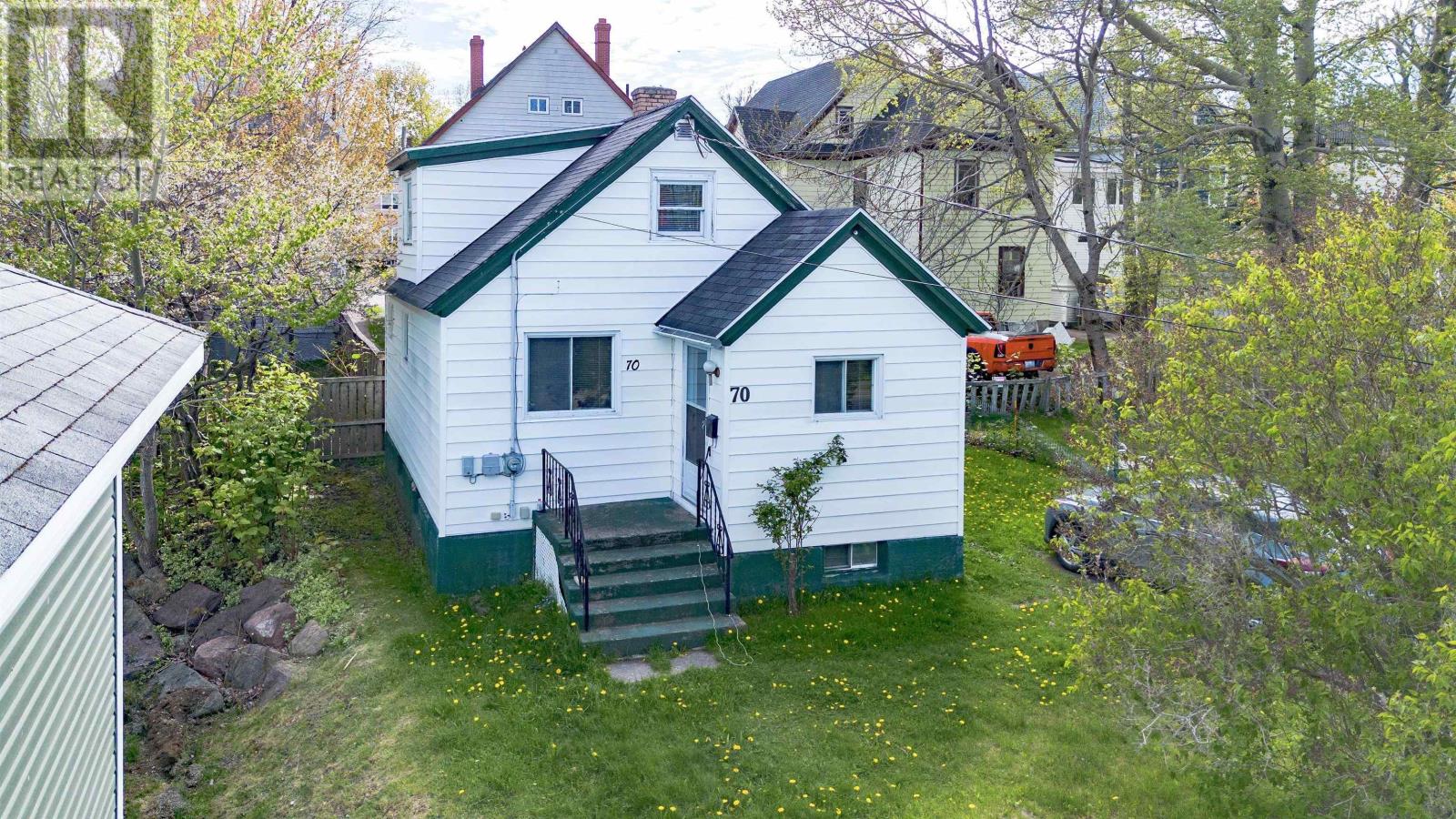MLS® listing #29851569 for sale located at 70 Fairview Street