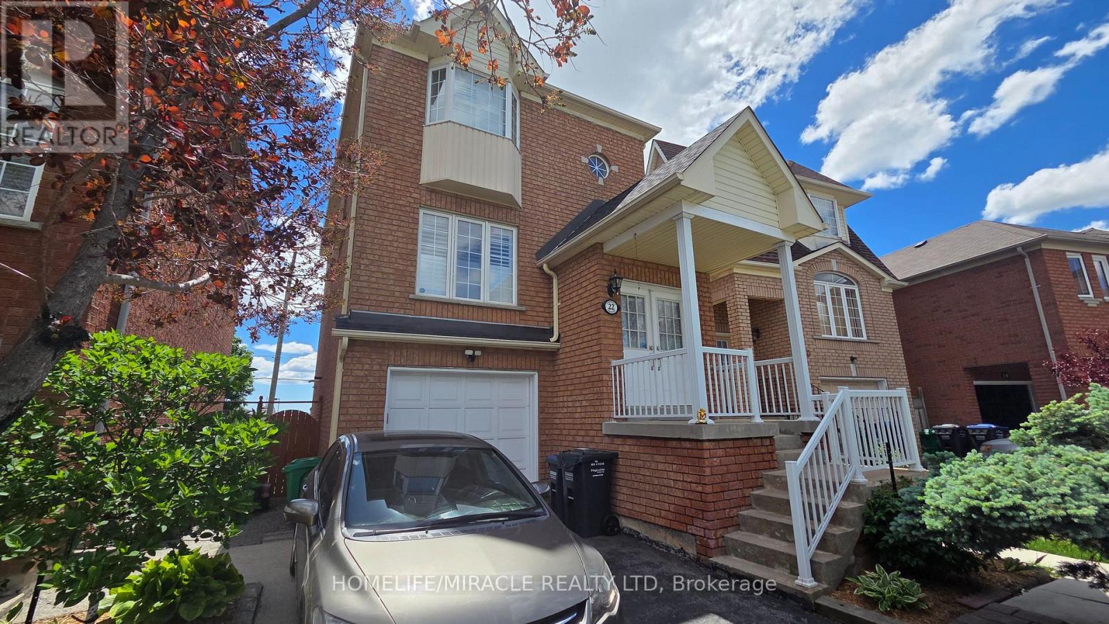 MLS® listing #29851906 for sale located at 22 DOMENICO CRESCENT