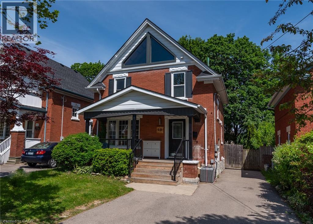 MLS® listing #29851953 for sale located at 40 WOODLAND Avenue
