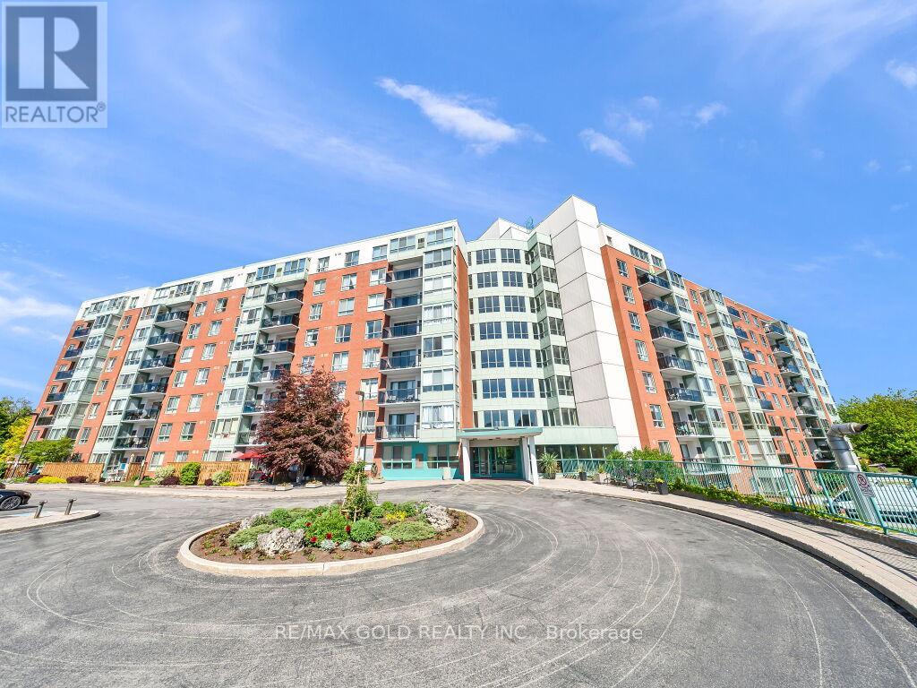 MLS® listing #29852851 for sale located at 611 - 30 BLUE SPRINGS DRIVE