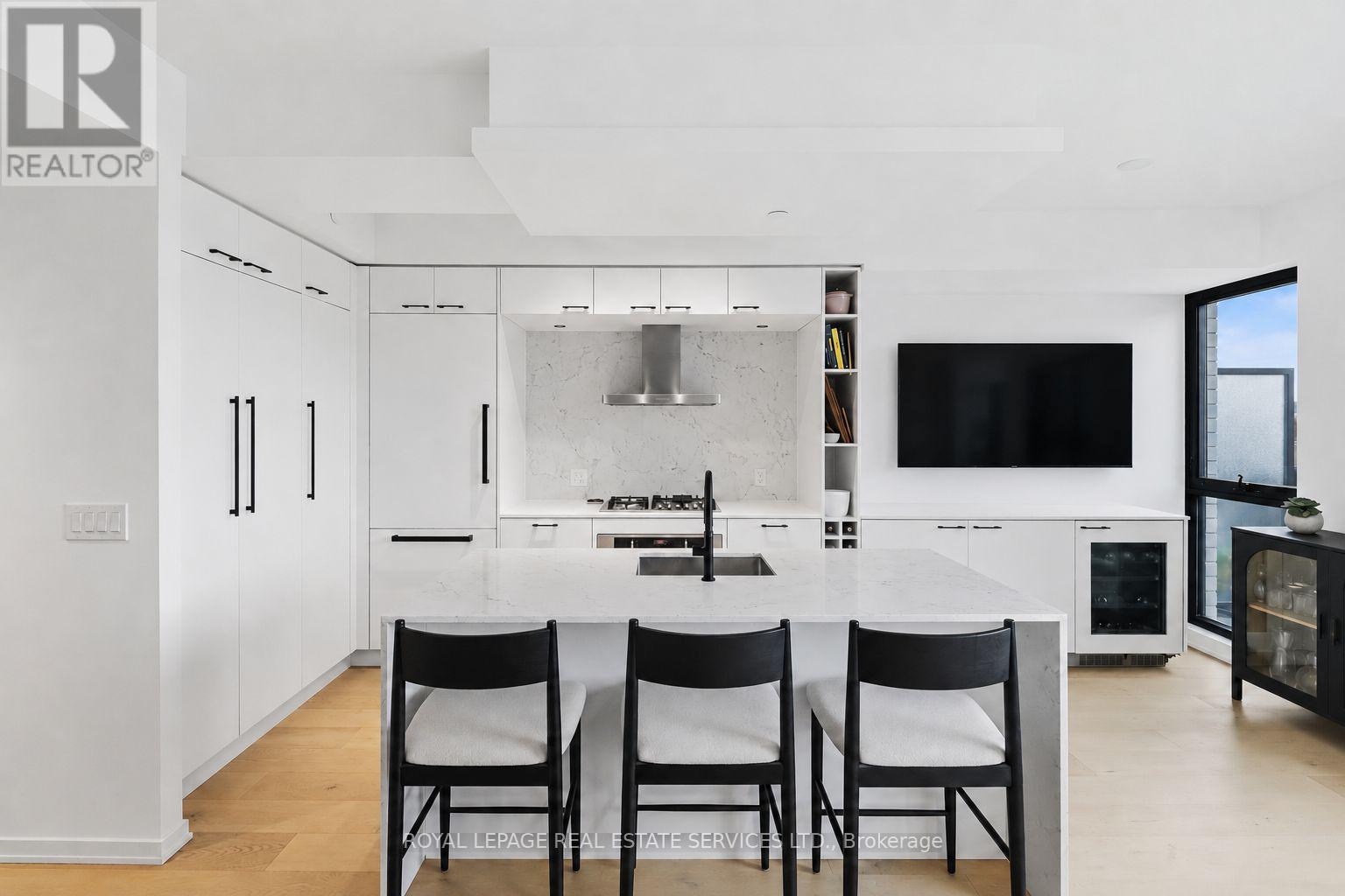 MLS® listing #29853228 for sale located at 805 - 41 DOVERCOURT ROAD