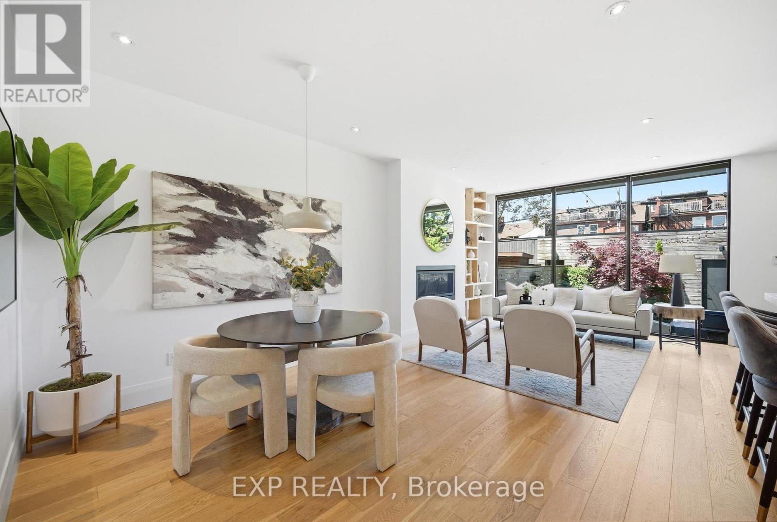 MLS® listing #29853232 for sale located at B - 188 LIPPINCOTT STREET