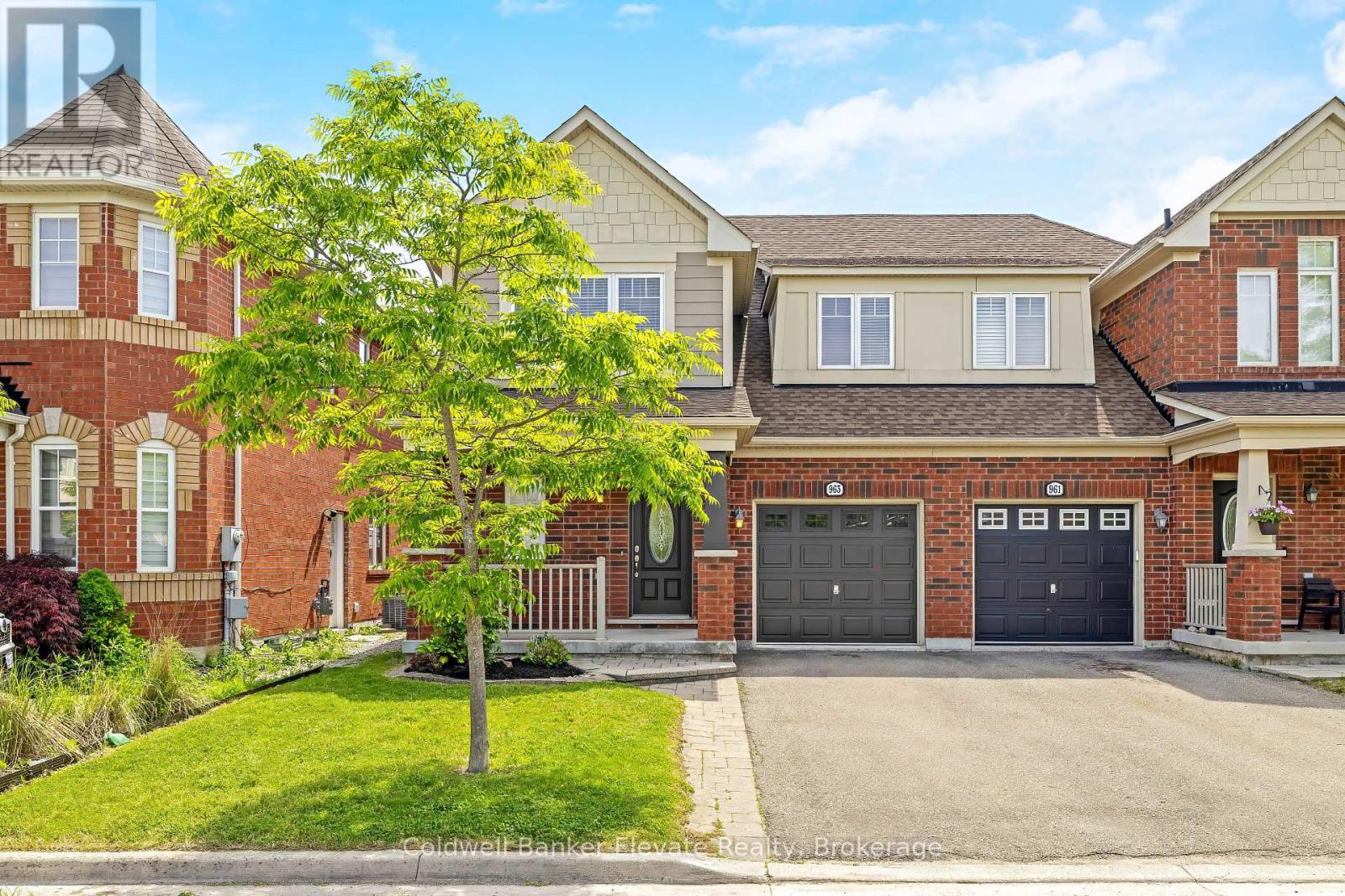 MLS® listing #29853375 for sale located at 963 MCTRACH CRESCENT