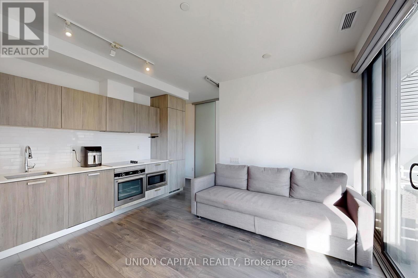 MLS® listing #29854020 for sale located at 1112 - 50 CHARLES STREET E