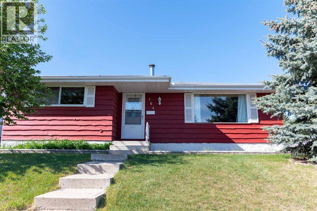 MLS® listing #29854506 for sale located at 164 Huntford Road NE