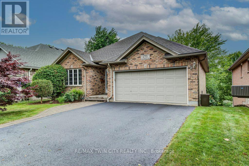 MLS® listing #29854661 for sale located at 670 SALZBURG DRIVE