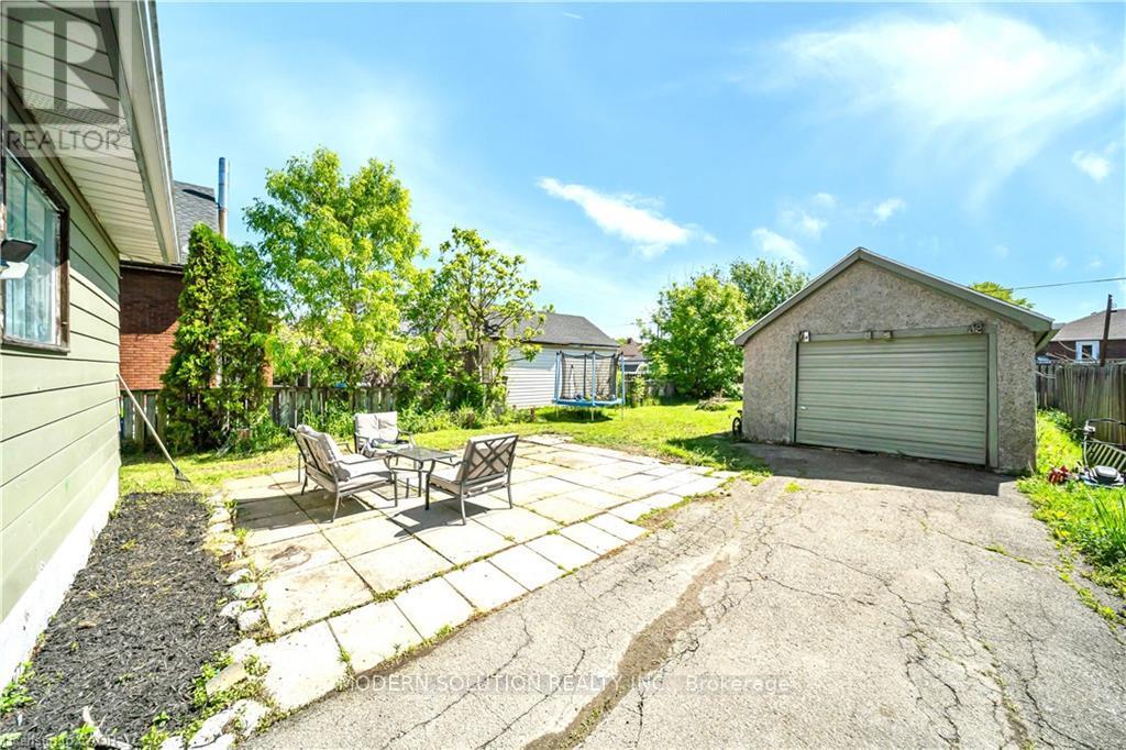 MLS® listing #29854669 for sale located at 457 DAVIS STREET