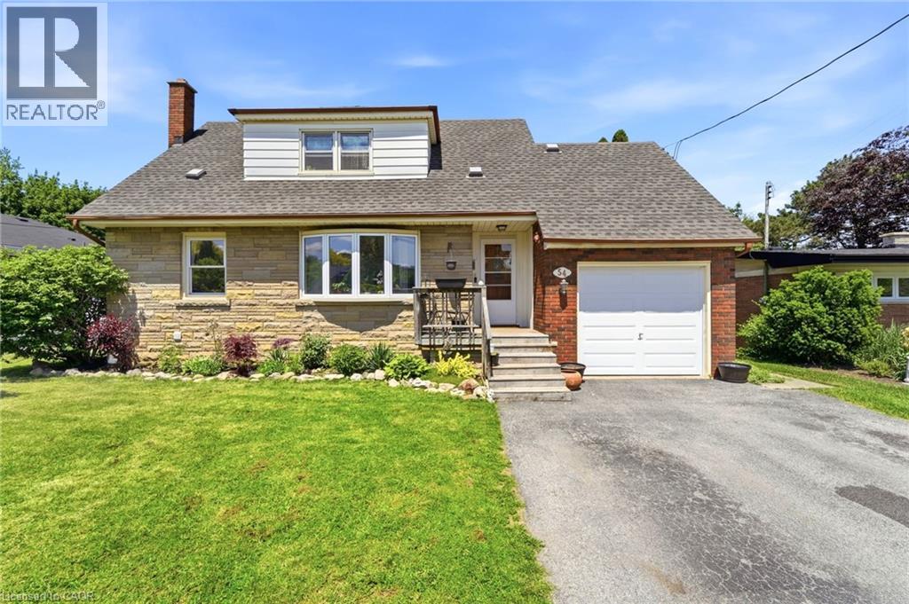 MLS® listing #29854791 for sale located at 54 RANDALL Avenue