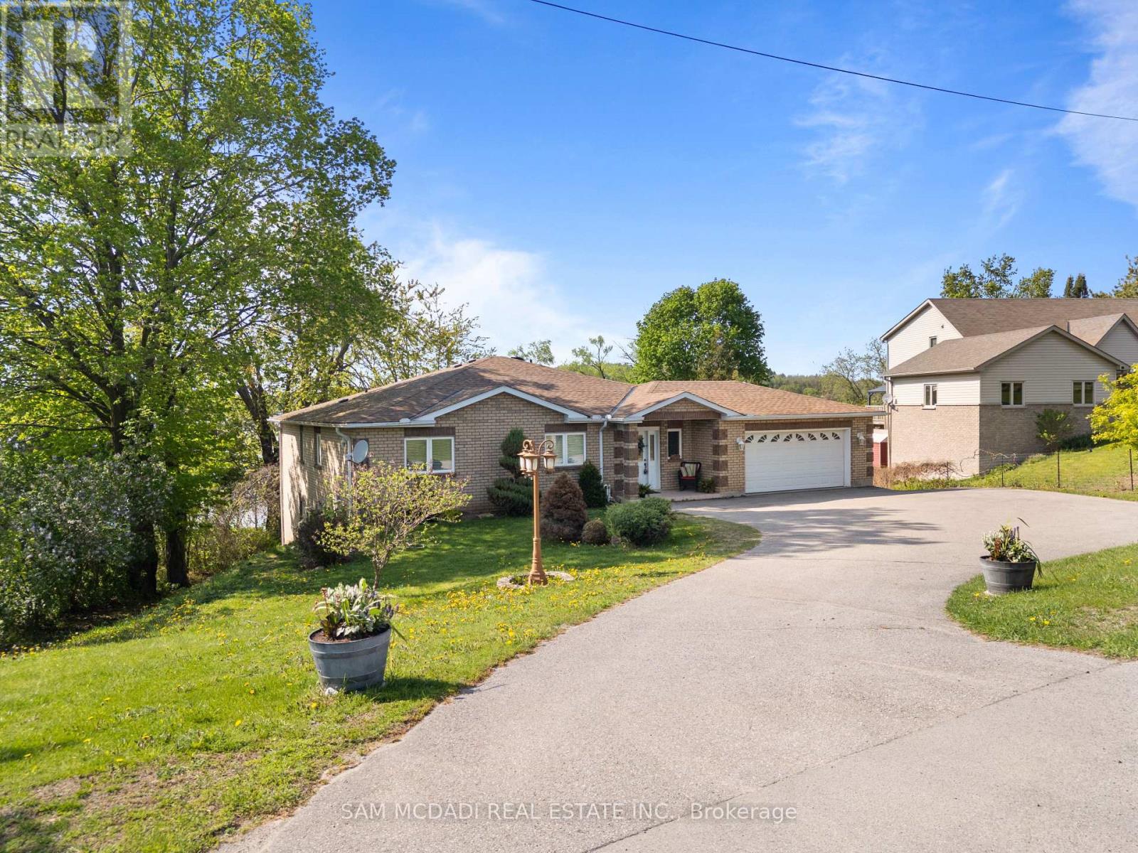 MLS® listing #29854986 for sale located at 84 MARYLAND DRIVE