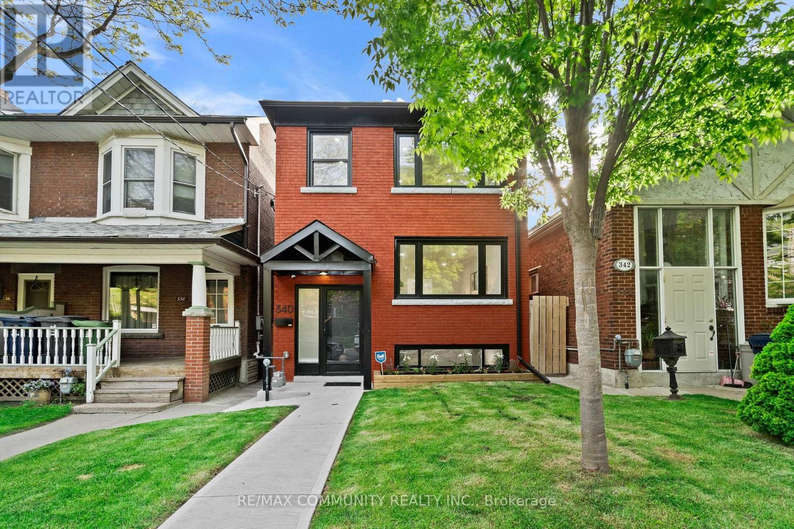 MLS® listing #29855179 for sale located at 340 ALBANY AVENUE