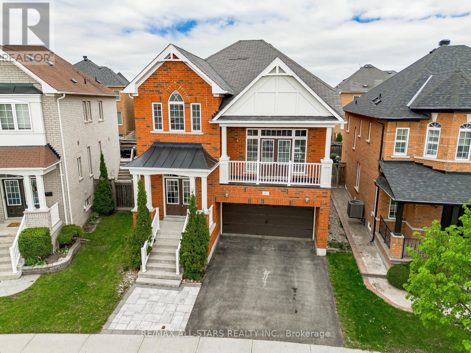MLS® listing #29855263 for sale located at 43 HORSEDREAMER LANE