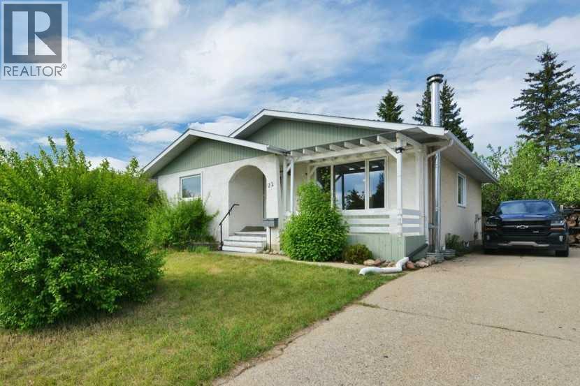 MLS® listing #29855939 for sale located at 22 Blackstone Avenue