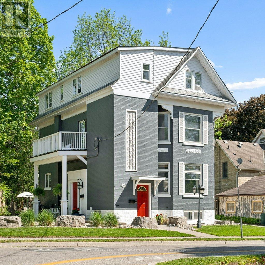MLS® listing #29856611 for sale located at 149 YOUNG STREET